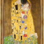 Der Kuss von Gustav Klimt Bild mit Rahmen in Gold (Kopie)
