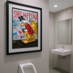 Poster für WC “Shit happens” Donald Duck ist pleite Lustiger Spruch für Toilette Pop Art Graffiti Klo-Session