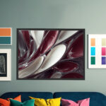 Skulpturale Abstraktion in Dunkelrot und Weiß mit fließenden, organisch gewölbten Formen – Bild 6